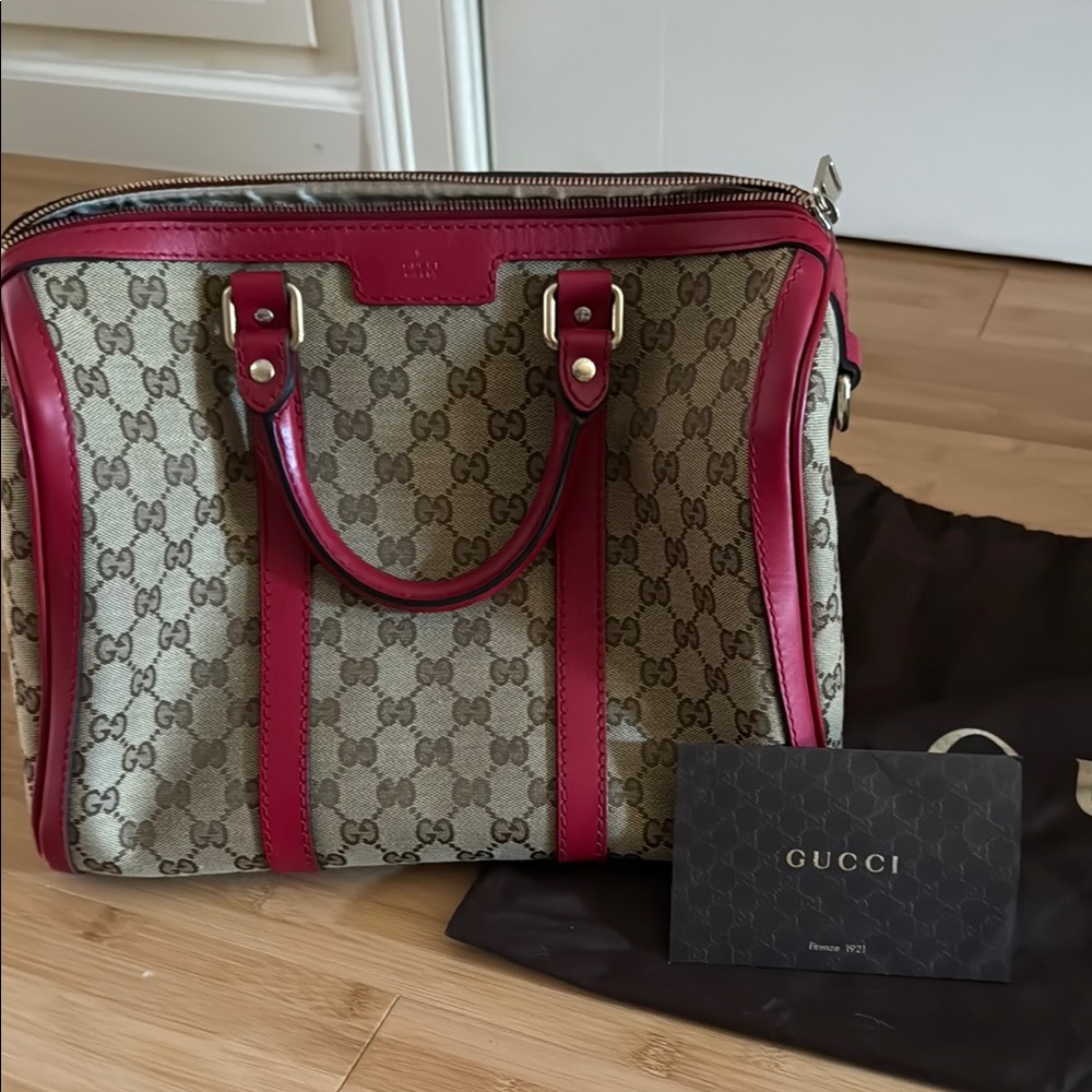 Gucci Cream and Red Satchel